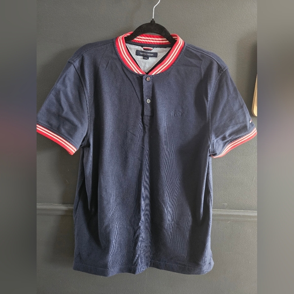 Tommy Hilfiger Sporty Polo Shirt – 100% Cotton (Size M) - Picture 4 of 6